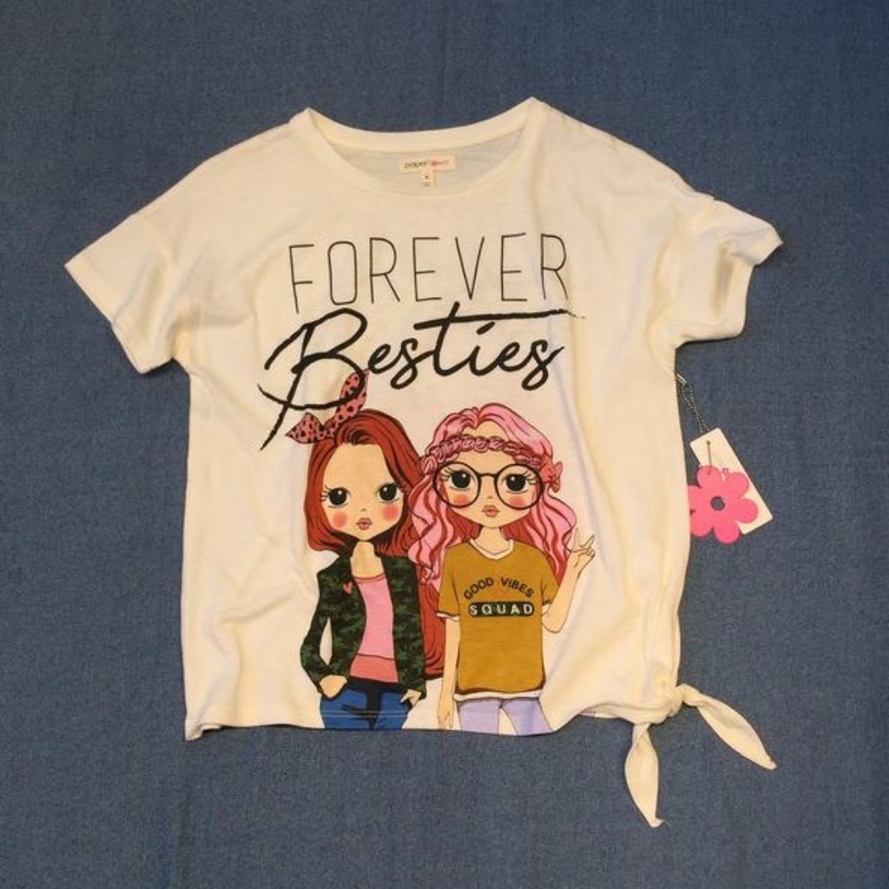 FOREVER BESTIES TEE BY PAPER FLOWER
